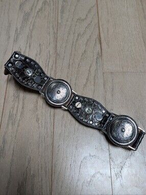 vintage STREETS AHEAD studded leather concho belt M